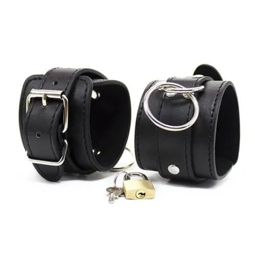 5713M      Heavy Weight Vegan Leather Loop & O-Ring Ankle Cuffs