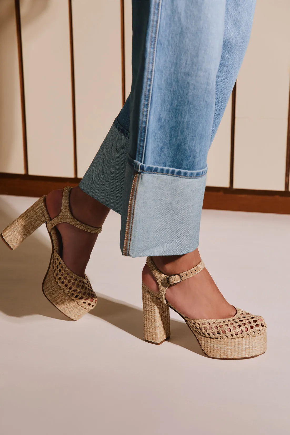 Beatriz Natural Raffia Platform