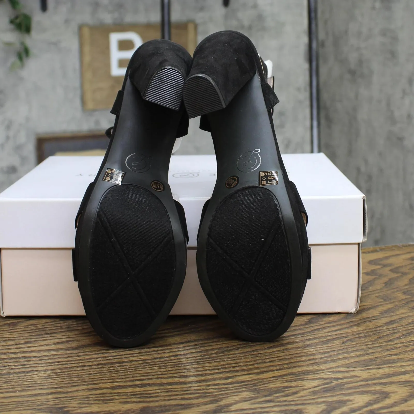 Chinese Laundry Women's Always Heeled Sandal Z-ALWAYS MICRO SU Black 8.5M