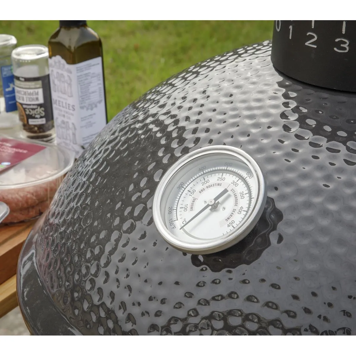 Dellonda Deluxe 22"(56cm) Ceramic Kamado Style BBQ Grill/Oven/Smoker, Supplied with Wheeled Stand