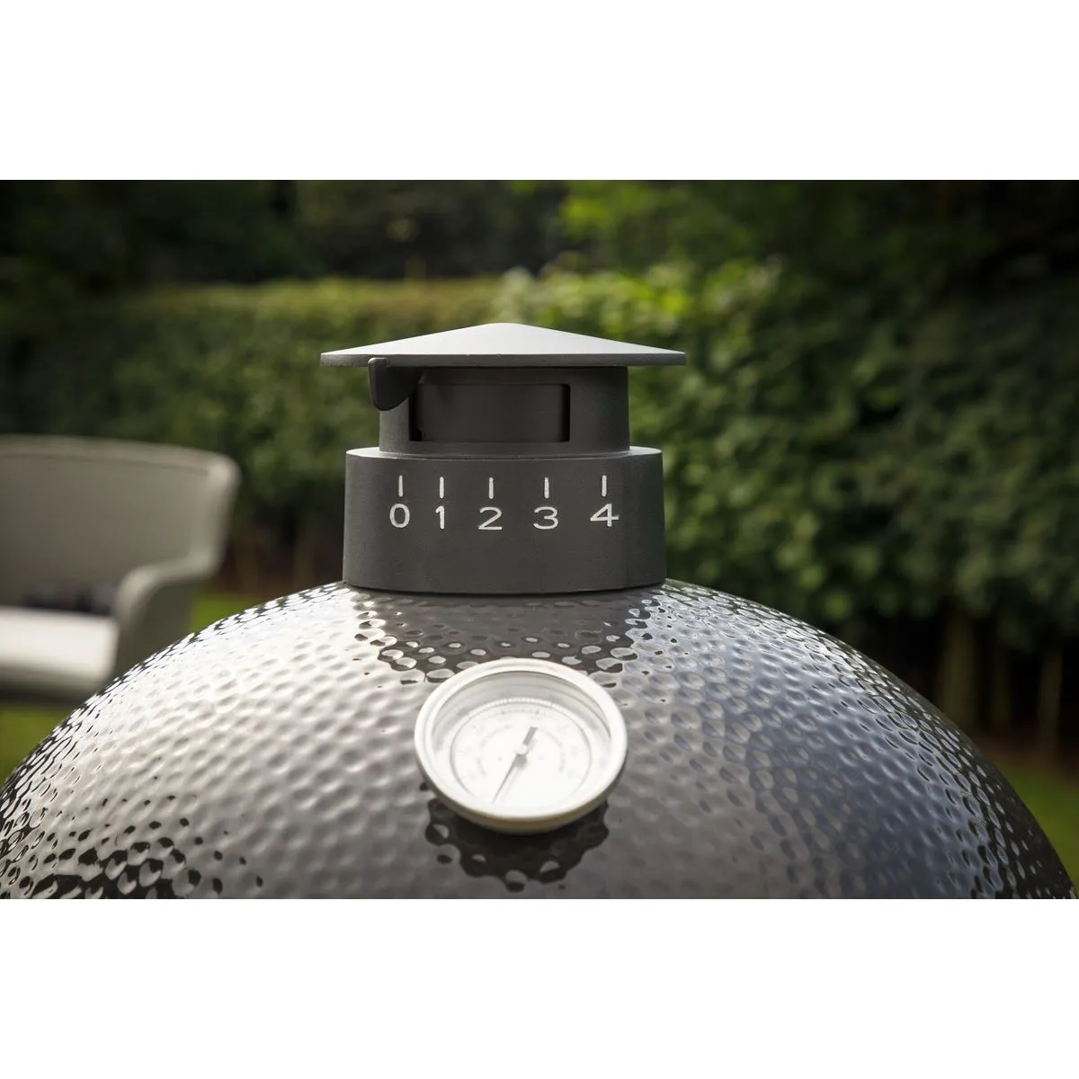 Dellonda Deluxe 22"(56cm) Ceramic Kamado Style BBQ Grill/Oven/Smoker, Supplied with Wheeled Stand