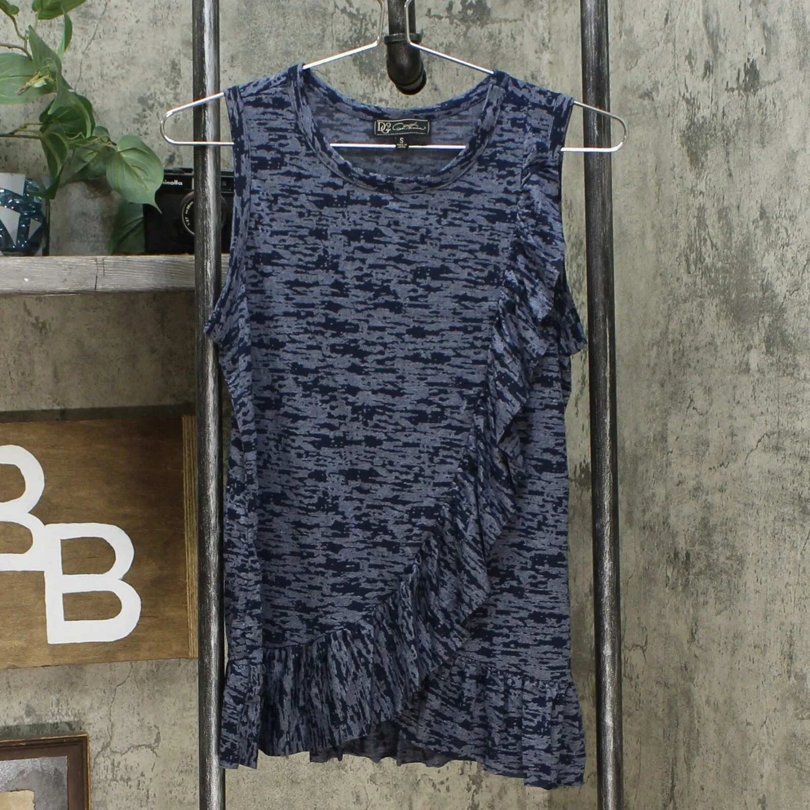 DG2 by Diane Gilman Women's Burnout Ruffle Tank Top Navy Small