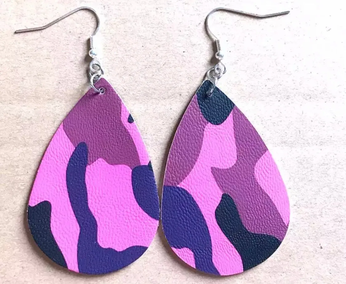 Earrings { Leather } Football. Buffalo plaid. Glitter. Basketball. Baseball. Volleyball. Paisley. Floral. Leopard. Rainbow. Giraffe. $5 jewelry!