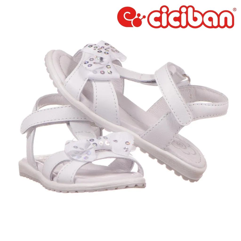 Elba White 08