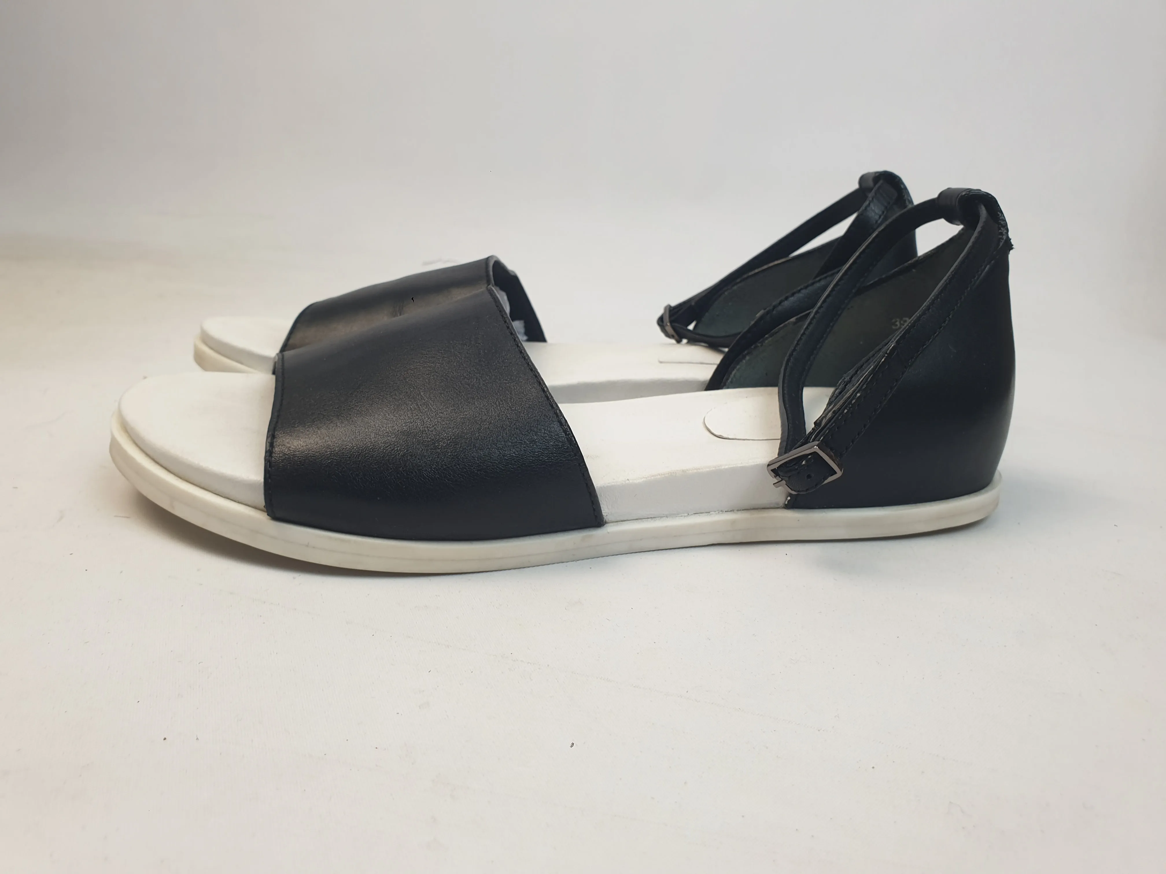 Elk black ankle strap sandals size 39