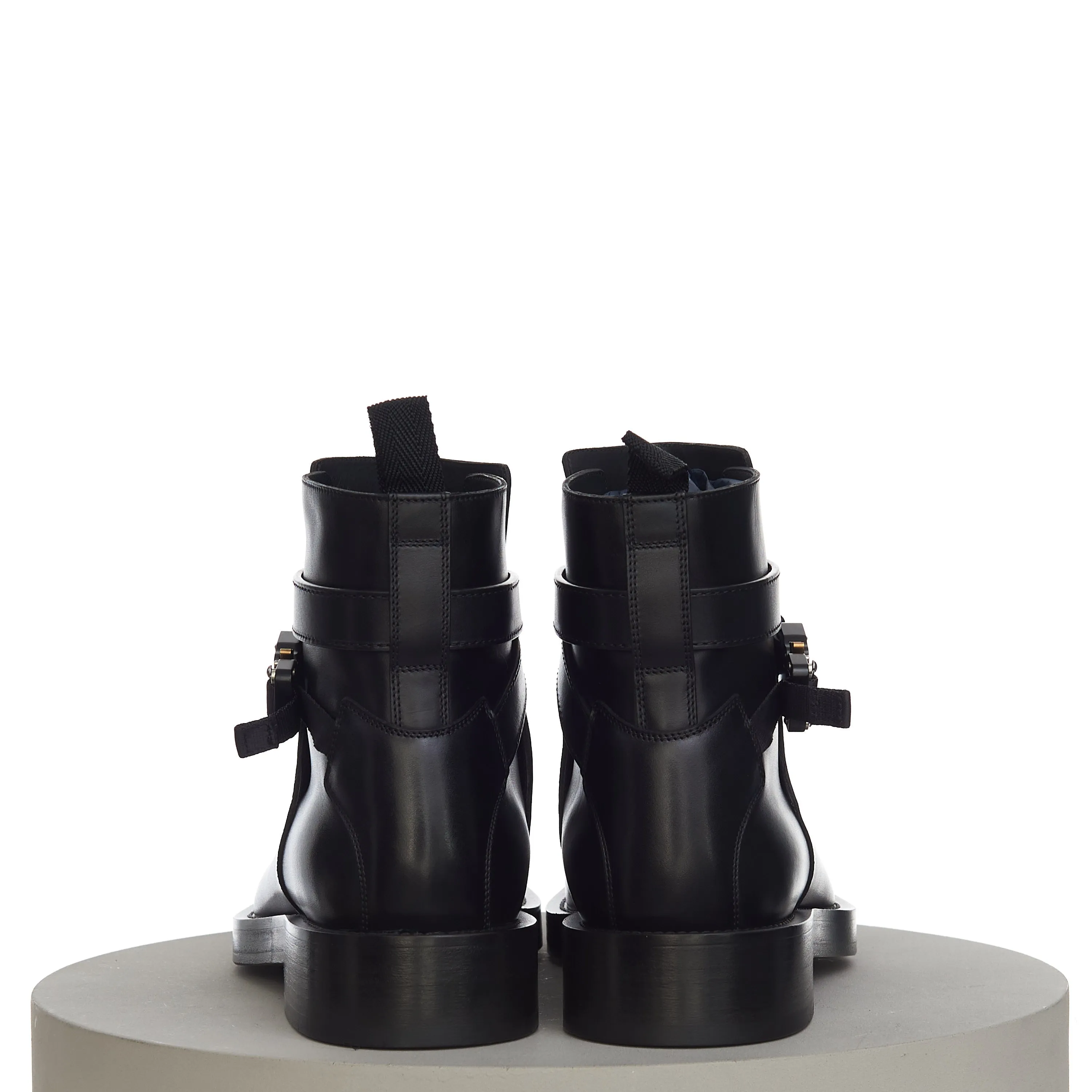 Evidence Ankle Boot In Black Smooth Calfskin With Aluminium Buckle