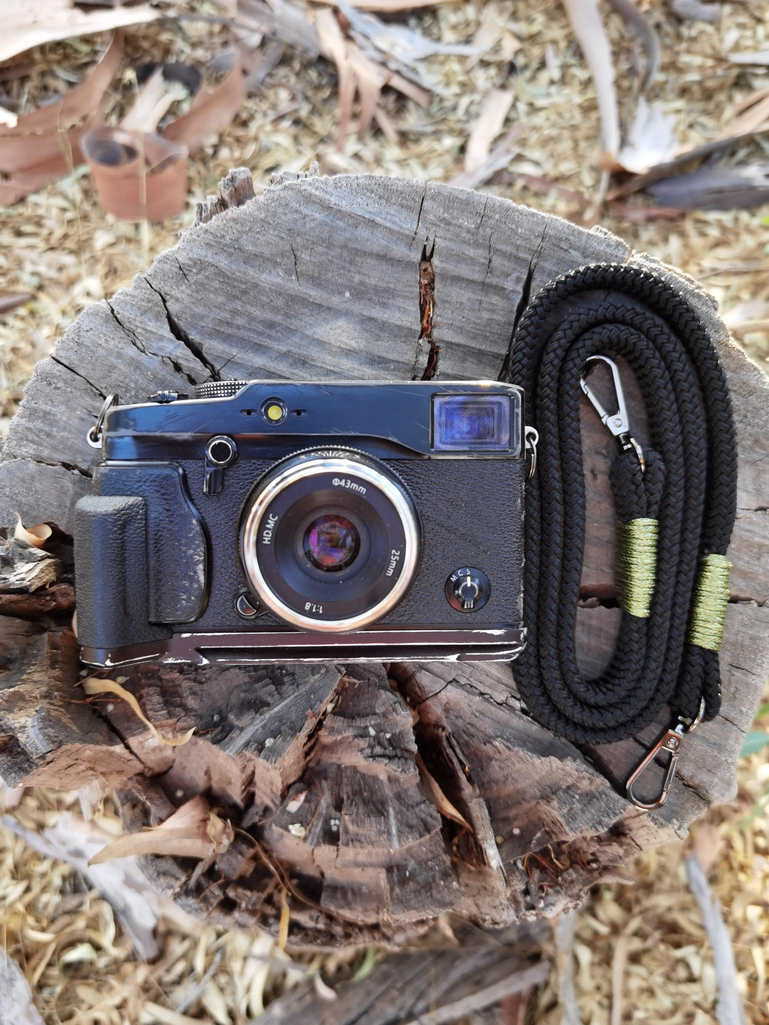 Flat Black Acrylic Camera Strap SE