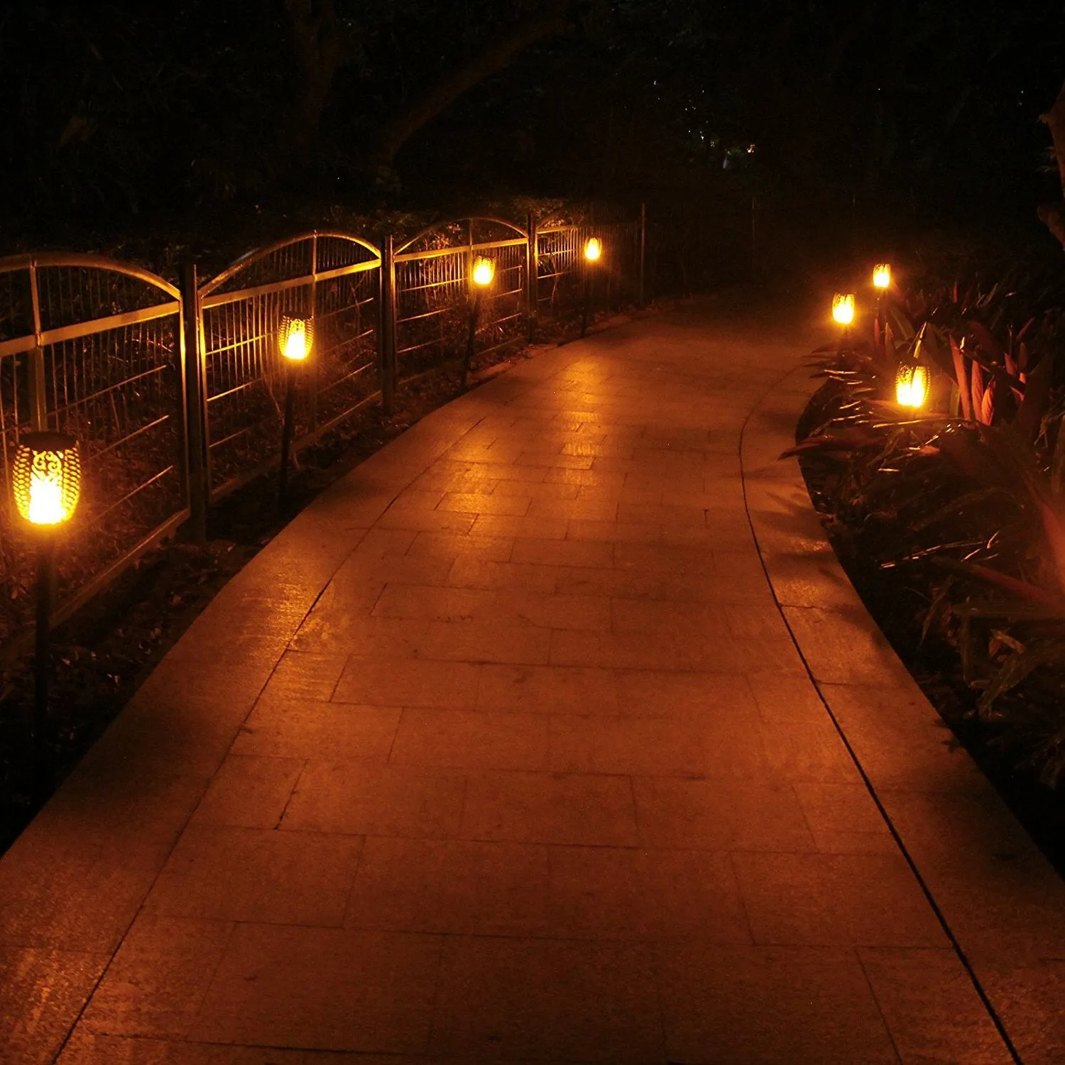 Gardi Hollow Solar LED Dancing Flame Standing Torch Light