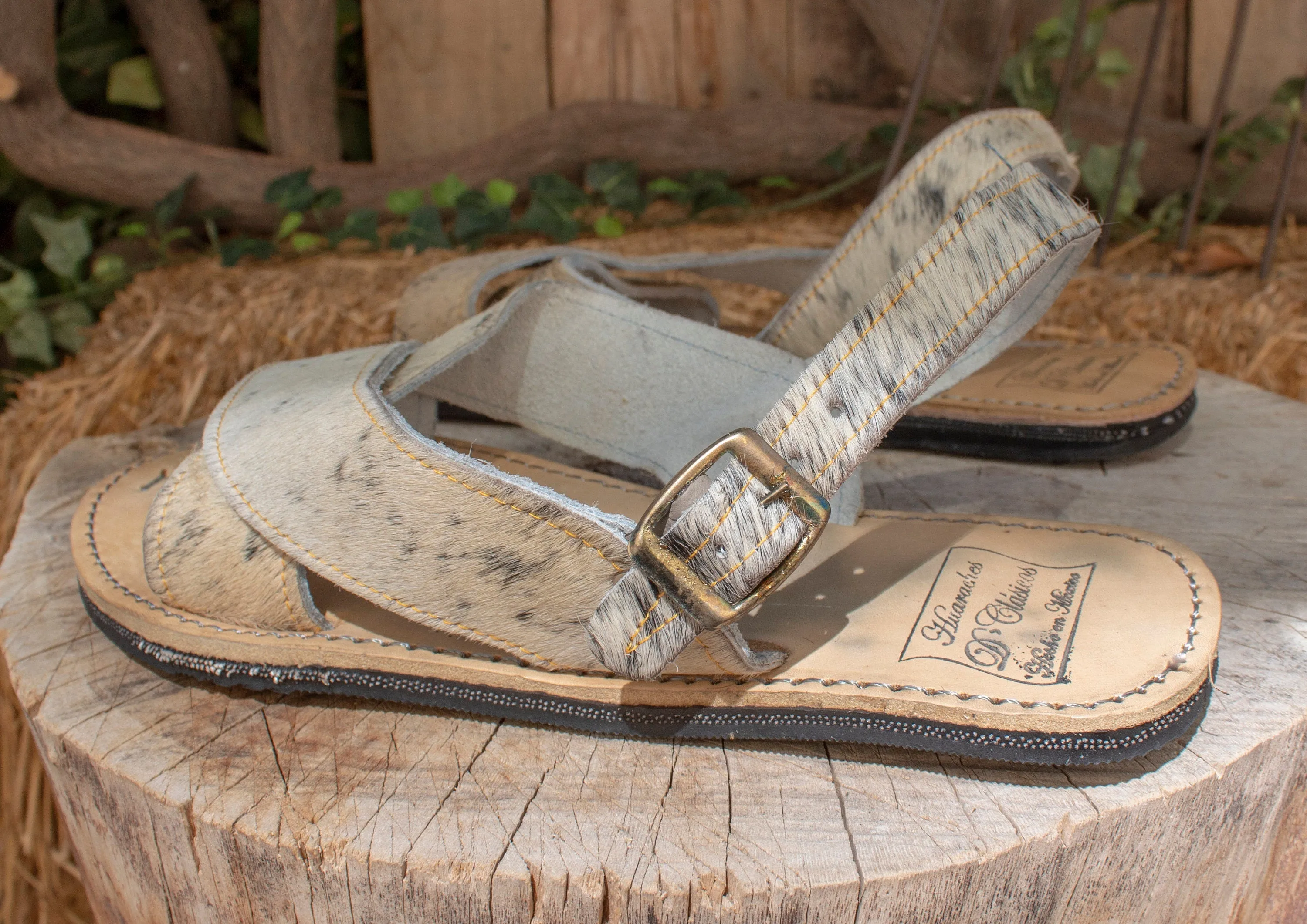 MENS LEATHER 2 strap COWHAIR black & white mexican sandals with tire sole Size 9 Huarache pelo de vaca