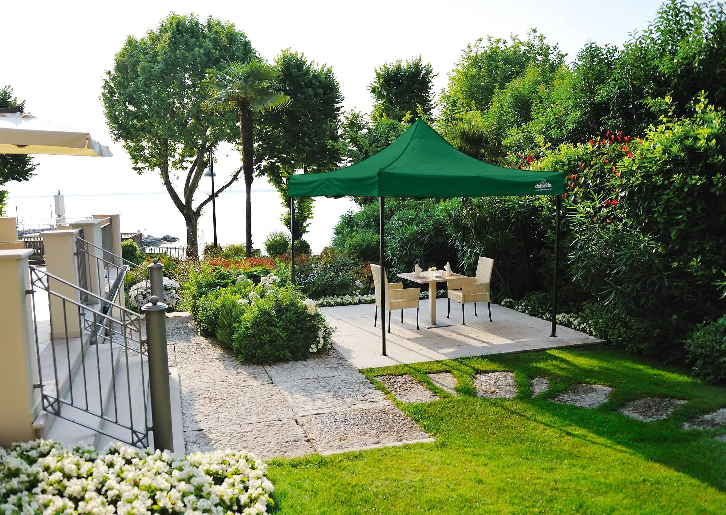 Premium 2x2m Pop-Up Gazebo, Water Resistant, Carry Bag, Stakes & Weight Bags - Dark Green - DG128