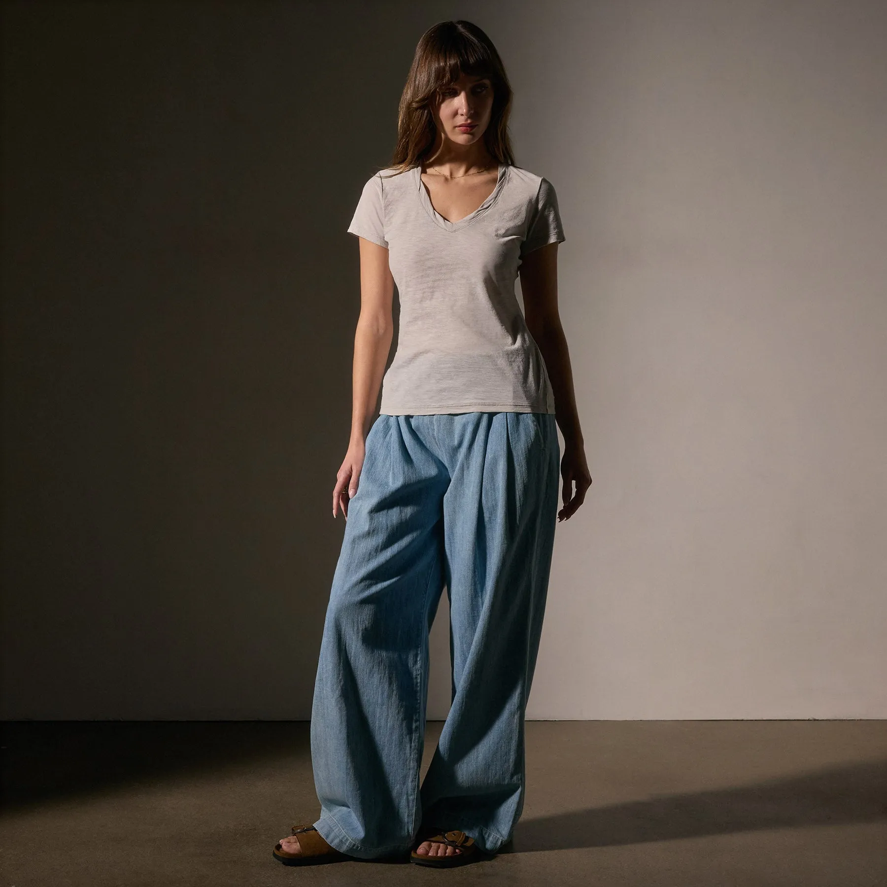 Sheer Slub Casual V Neck - Salt