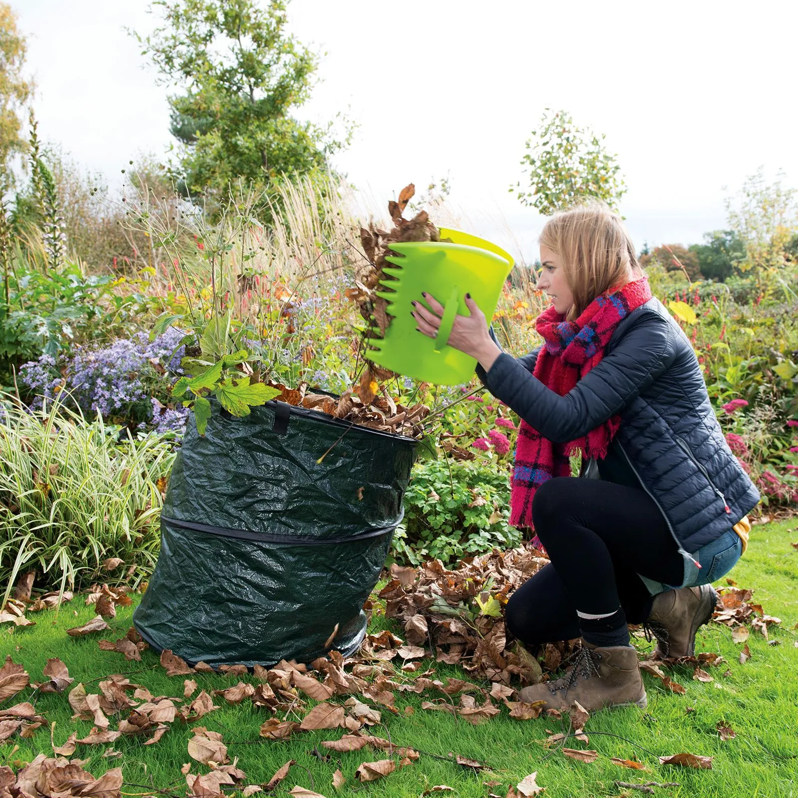 Silverline Leaf Collector 330x250mm Garden Waste Pronged Scoops Leaves