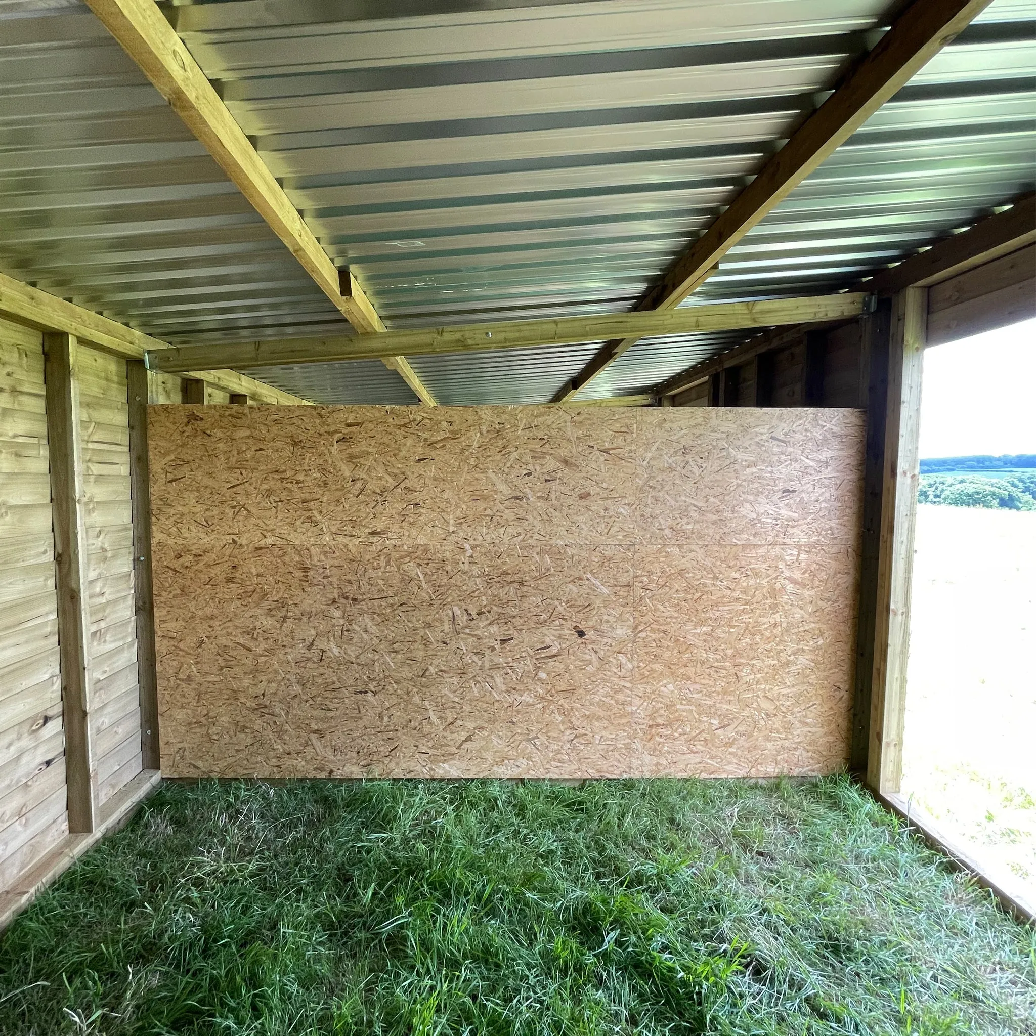 Stable 3.8m Deep x 3.6m Wide