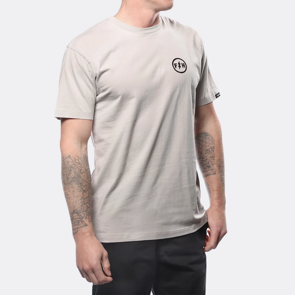Stray Tee - Light Gray