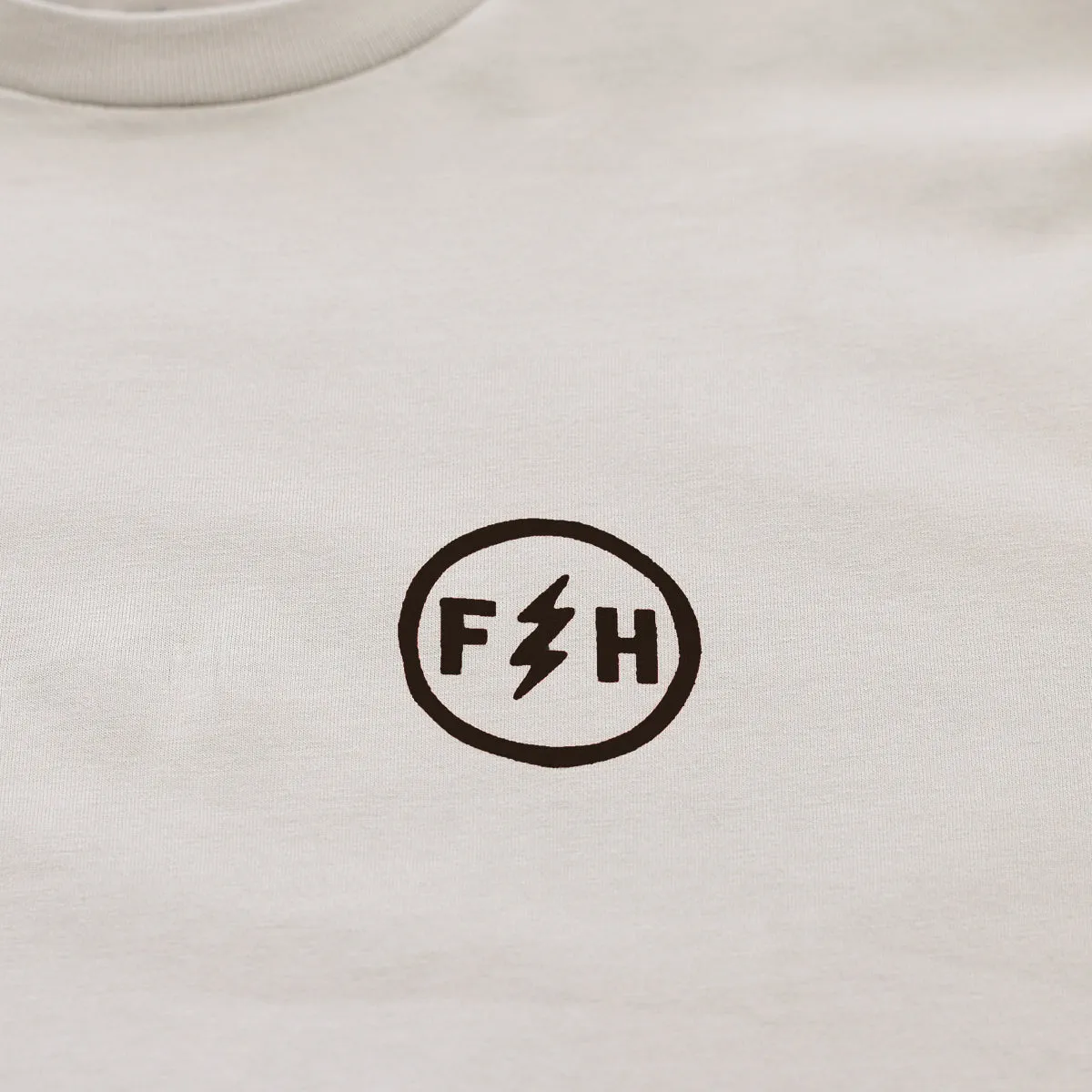 Stray Tee - Light Gray