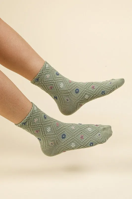 Textured Floral Crew Socks