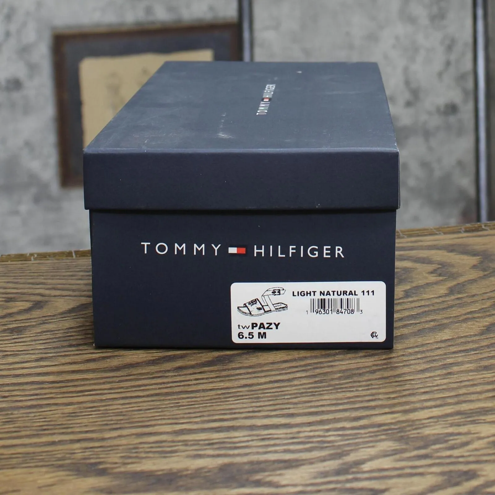 Tommy Hilfiger Women's Pazy Ankle Strap Sandals Shoes TWPAZY Natural Black 6.5M