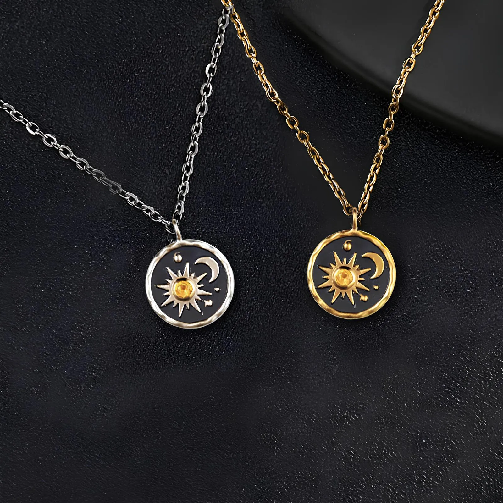 Vintage Boho Sun & Moon Pendant Necklace – Women’s Alloy Clavicle Chain Jewelry