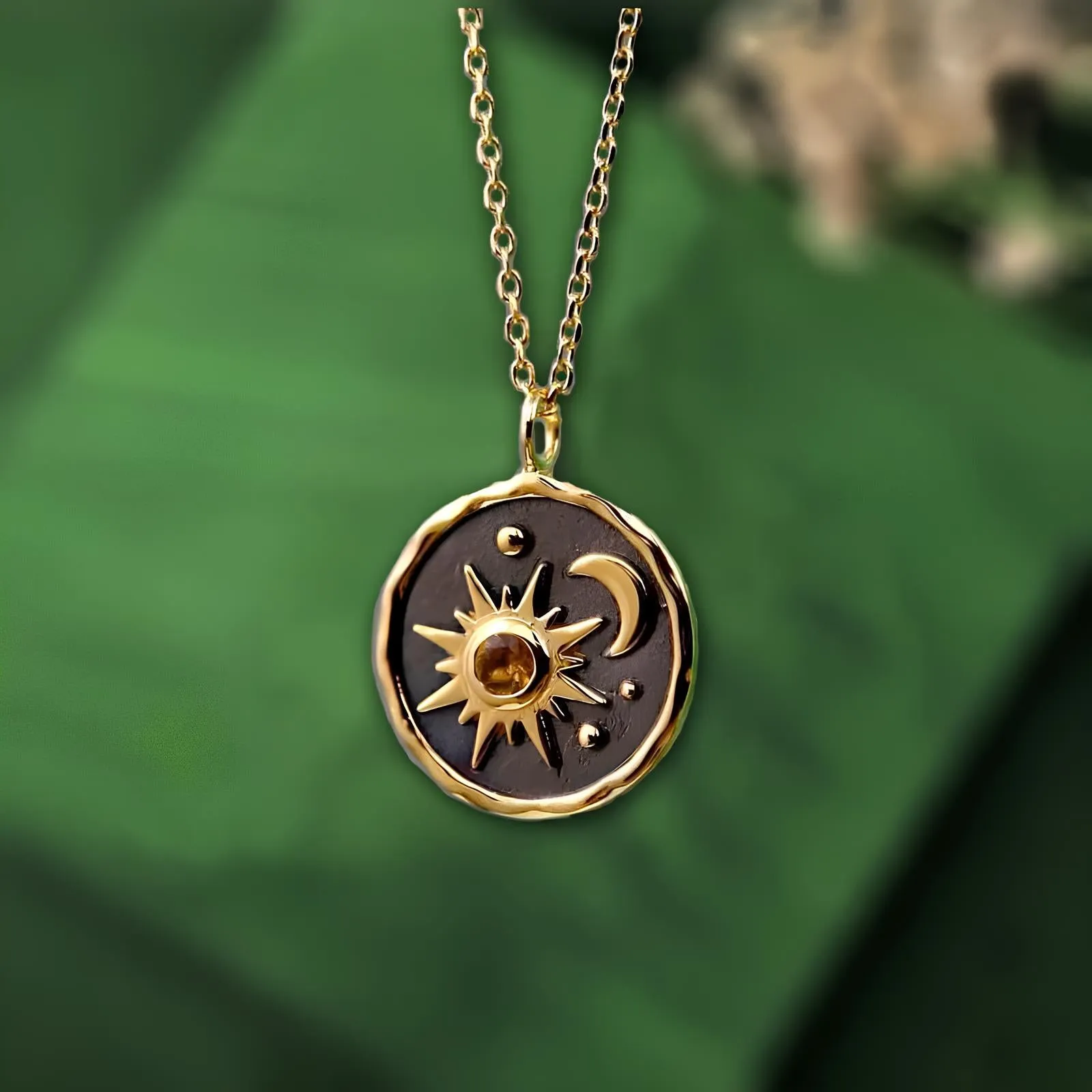 Vintage Boho Sun & Moon Pendant Necklace – Women’s Alloy Clavicle Chain Jewelry