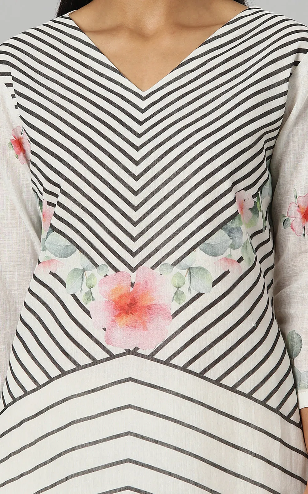 WHITE BLOSSOM COTTON PARALLET YOKE KURTA