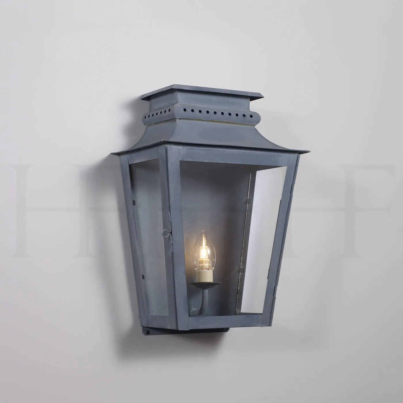 Zeus Wall Lantern-Medium